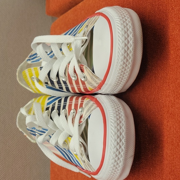 Converse Chuck Taylor All Stara sz 7 - Picture 5 of 6